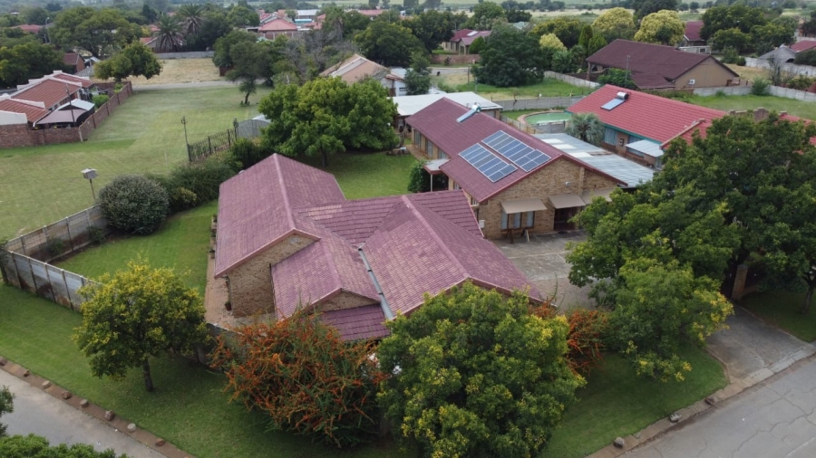 5 Bedroom Property for Sale in Miederpark North West
